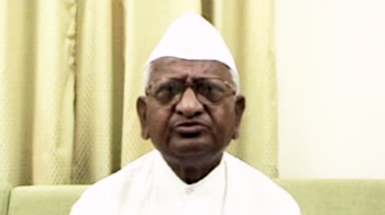 Anna Hazare: Happy with Sonia's reply