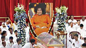 Ten priests will conduct Sai Baba's final rites