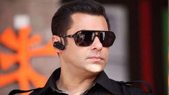 शाहरुख की खिल्ली उड़ाई सल्लू ने