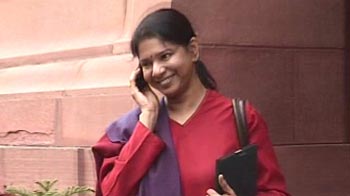 DMK to legally fight Kanimozhi's case