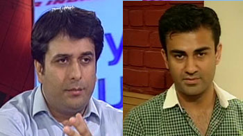 Pilots defiant despite crackdown