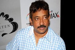 RGV के घर भाजपा का प्रदर्शन RGV के घर भाजपा का प्रदर्शन