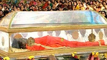 कोई वसीयत नहीं की : ट्रस्ट