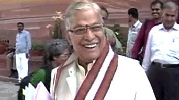 पीएसी की रिपोर्ट पर तूफान