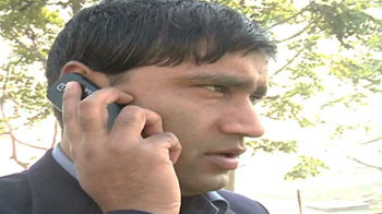 कार्रवाई से बच रही है सरकार