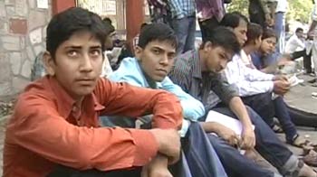 AIEEE question papers leaked, test delayed