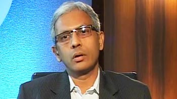 RBI's rate hike move to badly affect realty sector