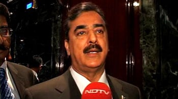 Video : No country can fight the menace of terrorism alone: Gilani