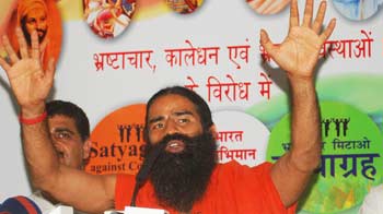 Video : Baba Ramdev's fast looms over government