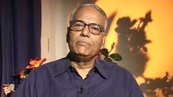 Chidambaram raising irrelevant issues: Yashwant Sinha