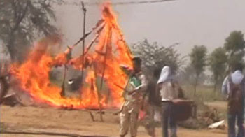 Farmers' protests: United Opposition slams Mayawati Farmers' protests: United Opposition slams Mayawati