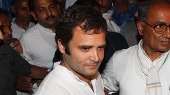 Video : Rahul Gandhi arrested, released on bail
