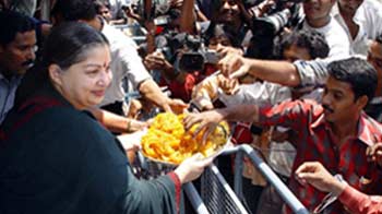 जया पहनेंगी ताज, झूमे समर्थक जया पहनेंगी ताज, झूमे समर्थक