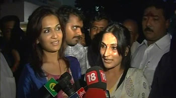 Dad happy for Jayalalithaa: Rajinikanth's daughters Dad happy for Jayalalithaa: Rajinikanth's daughters