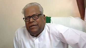 Achuthanandan unlucky, Congress sneaks by