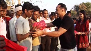 Video : Rahul visits his adopted village Amravati