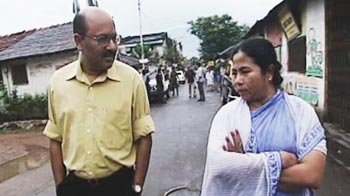 Can't compromise on people's issues: Mamata Banerjee