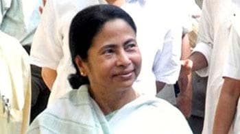 Video : Mamata invites Congress to join Bengal government