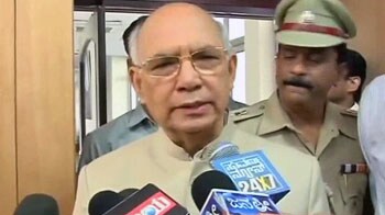 कर्नाटक संकट पर राज्यपाल का बयान