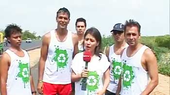 मिलिंद सोमण की मैराथन दौड़