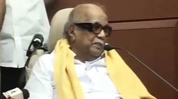 Kanimozhi confident of handling things herself: Karunanidhi