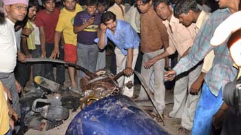 10 people dead in crash: District official