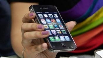 Video : iPhone 4 launches in India