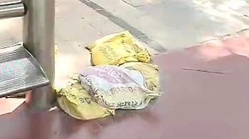 Video : Bomb scare outside Gargi College in Delhi