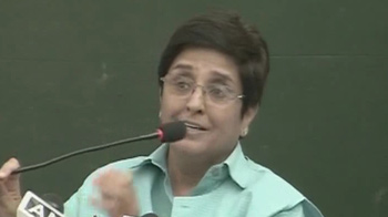 Ramdev doing national duty, says Kiran Bedi