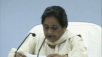 Video : Mayawati reaches out to farmers, announces new land policy