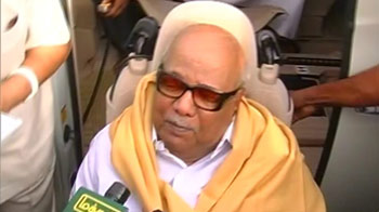 Karunanidhi on birthday takes aim at 'bad friends'