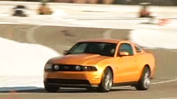 CNB reviews 2011 Ford Mustang GT‎: The ultimate muscle car