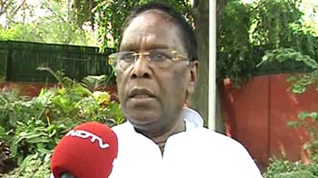 Govt slams Ramdev for saying he'll build an army