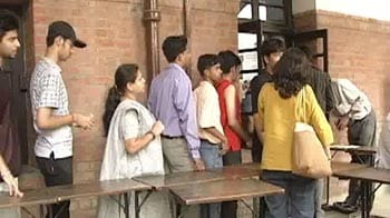 Video : DU first cut-off list out; 100% at SRCC
