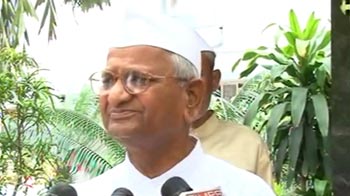 Video : Anna Hazare threatens to start protest again
