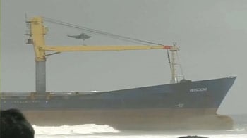 Video : Navy begins operation to salvage MV Wisdom