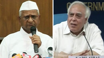 Govt vs Team Anna over Lokpal Bill: The sticking points