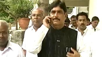 Video : Upset Munde arrives in Delhi, to meet top BJP leaders