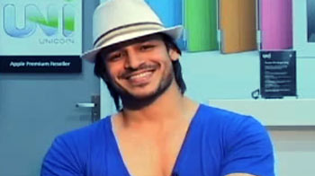 Vivek Oberoi gets techie on Cell Guru