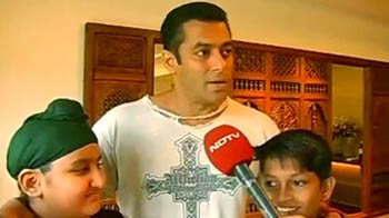 Video : Salman: Not going to IIFA because I'm a chacha