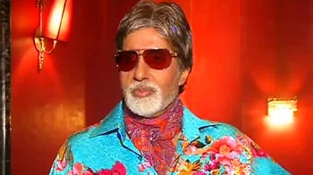 68 की उम्र में बिग बी का लुक