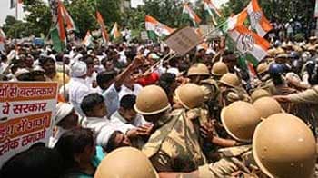 Video : BJP's turn to march against Mayawati in Lucknow