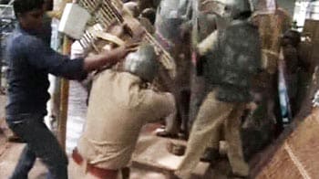 Students clash with police in Thiruvananthapuram