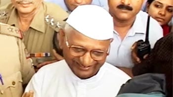 Video : Lokpal Bill: Anna Hazare to meet Sonia Gandhi tomorrow