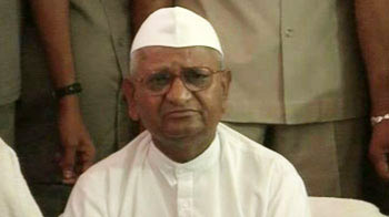 Anna meets Nitish to discuss Lokpal, says talks fruitful