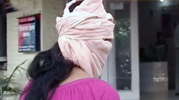 नाबालिग से कार में गैंग रेप नाबालिग से कार में गैंग रेप