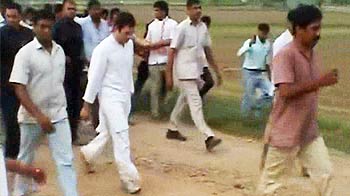 पदयात्रा : अलीगढ़ पहुंचे राहुल गांधी