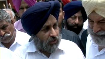 Punjab govt cracks down on chemists Punjab govt cracks down on chemists