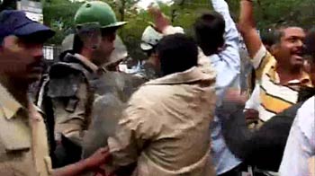 PM, Sonia discuss Telangana with senior Congress leaders