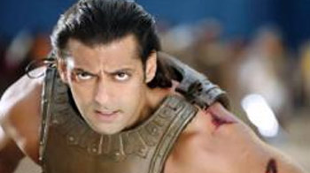 बब्बर शेर से सलमान की टक्कर बब्बर शेर से सलमान की टक्कर